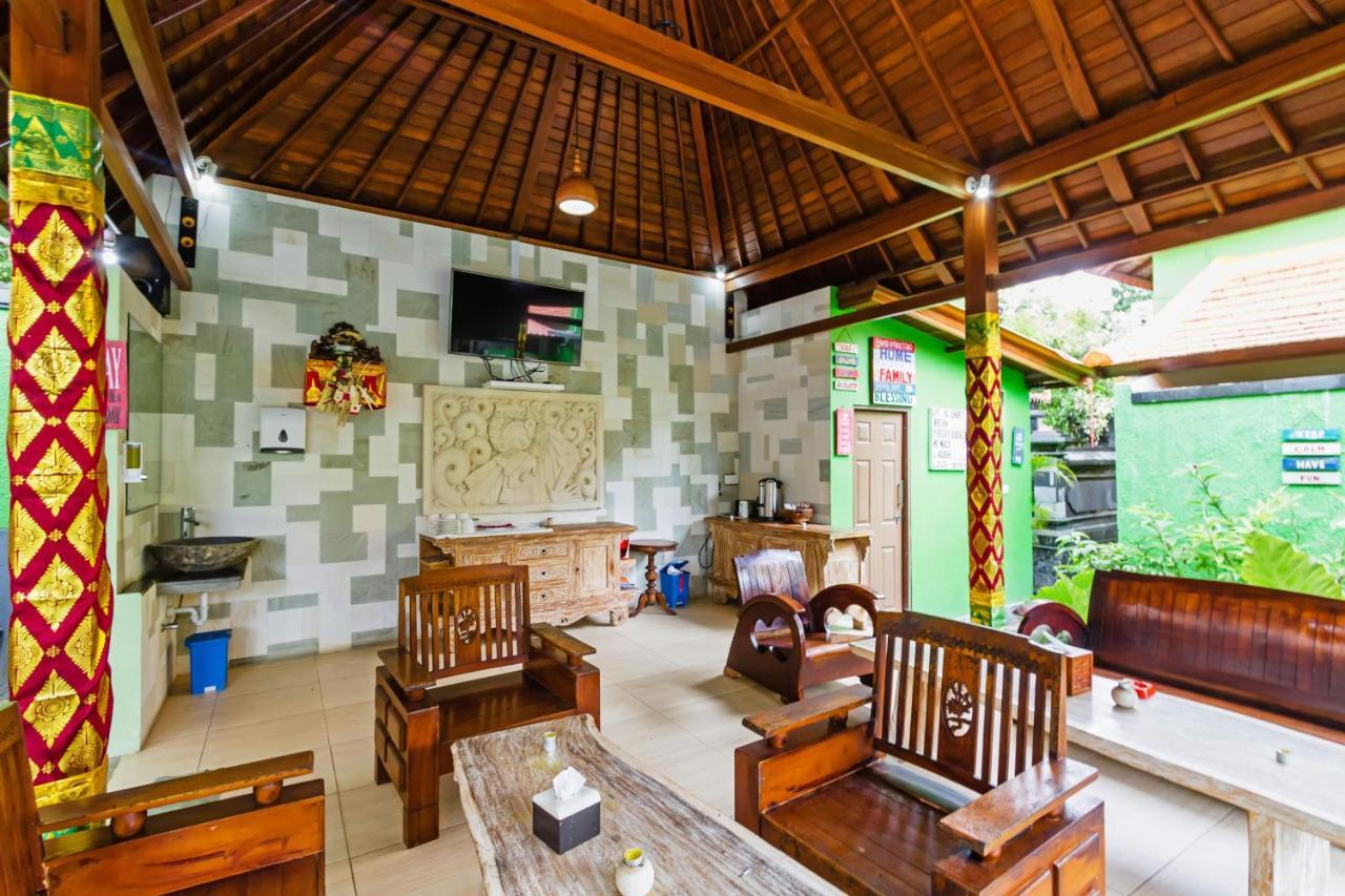 Lembongan Hostel Nusa Lembongan Exterior photo